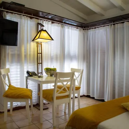 Isoco Bed & Breakfast 3*