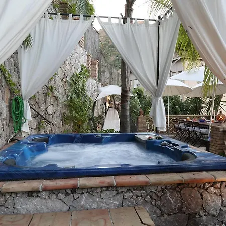 Isoco Bed & Breakfast Sant'Alessio Siculo