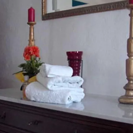 Isoco Bed & Breakfast 3*